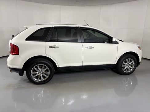 Used 2011 Ford Edge SEL w/ 202A Rapid Spec Order Code image 9