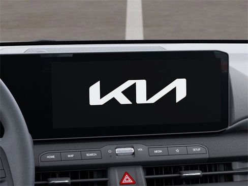 New 2025 Kia K4 LXS image 48