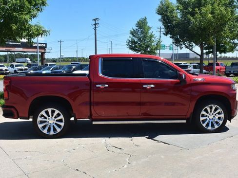 Used 2021 Chevrolet Silverado 1500 High Country w/ Technology Package AWD/4WD image 4