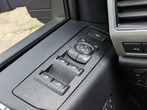 Used 2021 Ford F250 Lariat w/ Lariat Value Package RWD image 24