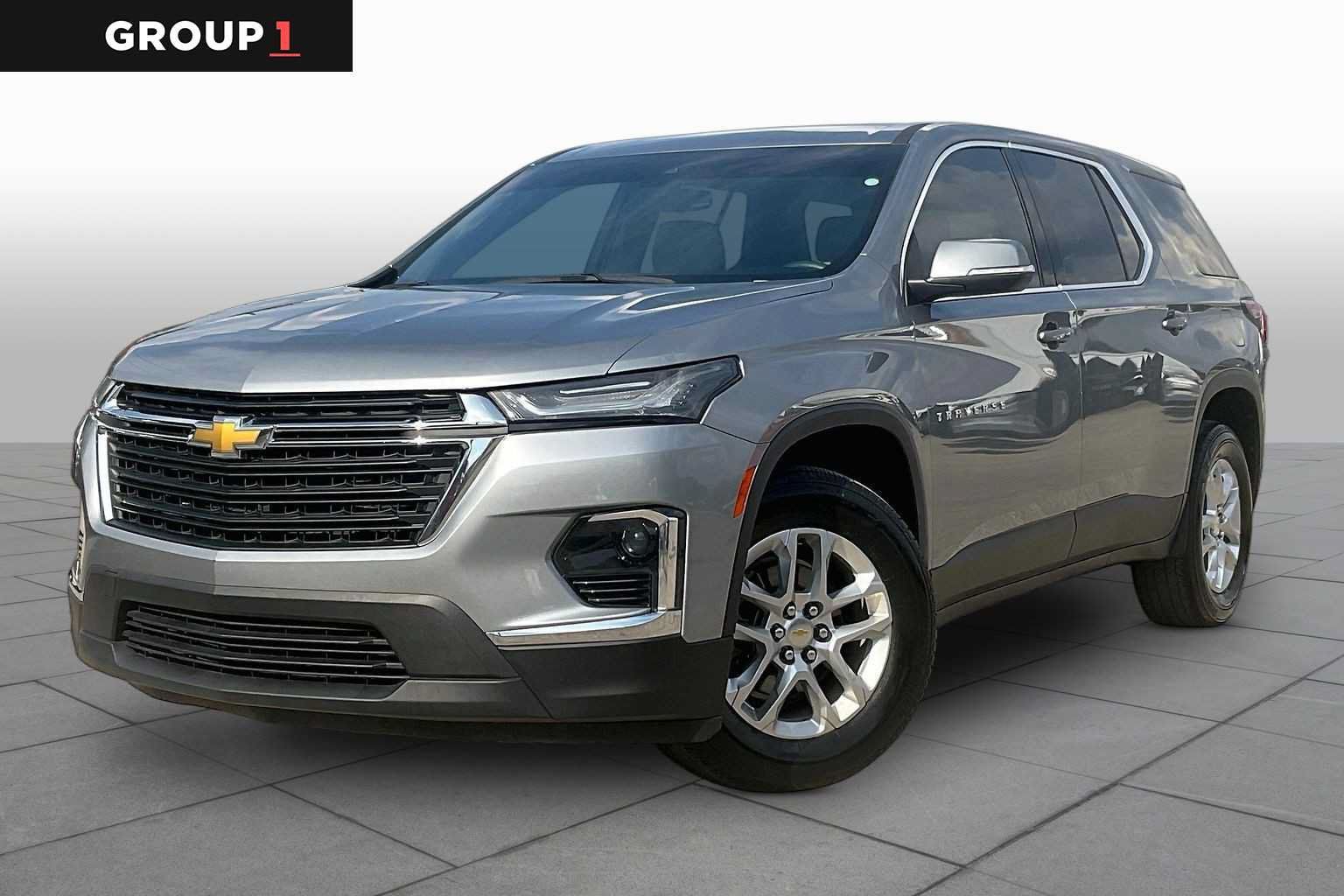 Used 2023 Chevrolet Traverse LS w/ Safety Package FWD image 1