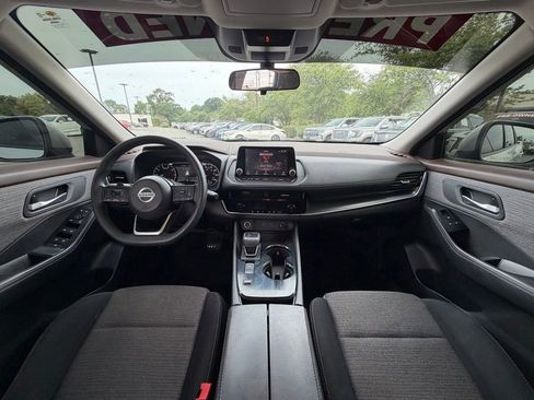 Used 2021 Nissan Rogue SV FWD image 27