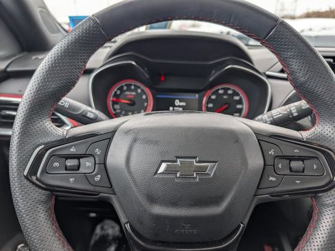 Used 2023 Chevrolet TrailBlazer RS w/ Sun and Liftgate Package image 10