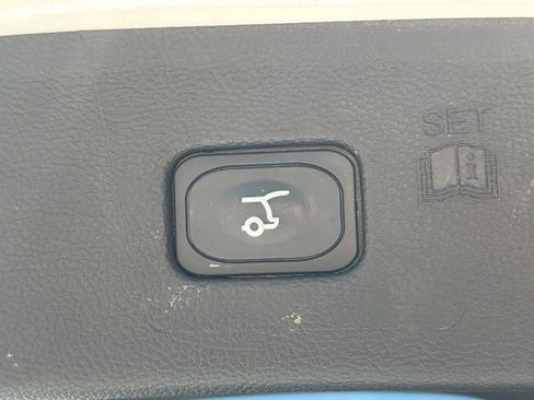 Used 2024 Ford Edge ST-Line AWD/4WD image 21