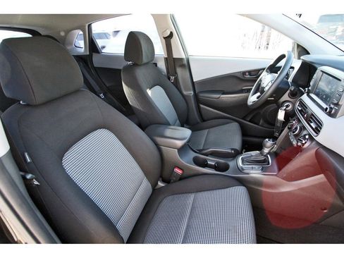 Used 2020 Hyundai Kona SE image 27