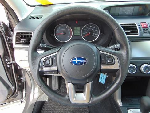 Used 2017 Subaru Forester 2.5i w/ Alloy Wheel Package AWD/4WD image 15