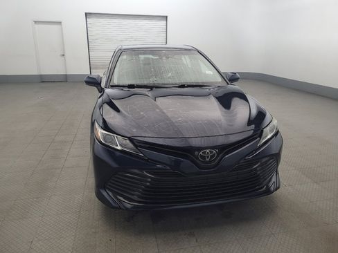Used 2019 Toyota Camry LE FWD image 14