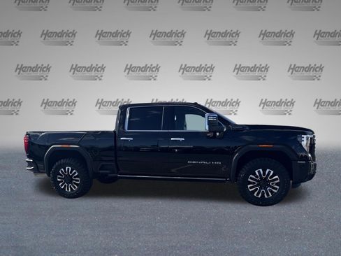 Used 2025 GMC Sierra 2500 Denali Ultimate image 10