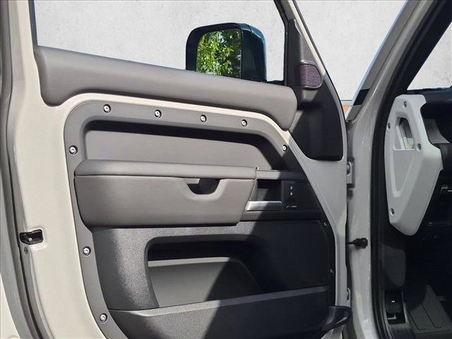 New 2026 Land Rover Defender 110 S AWD/4WD image 9