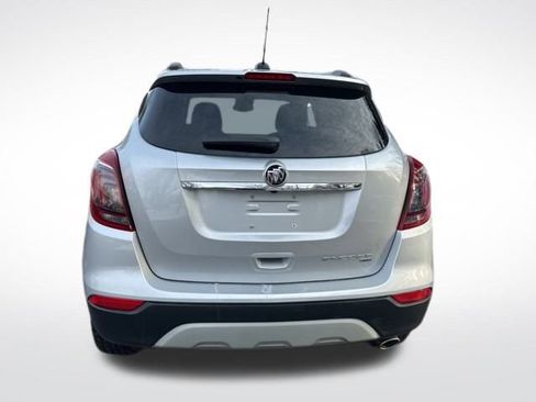 Used 2022 Buick Encore Preferred w/ Safety Package image 4
