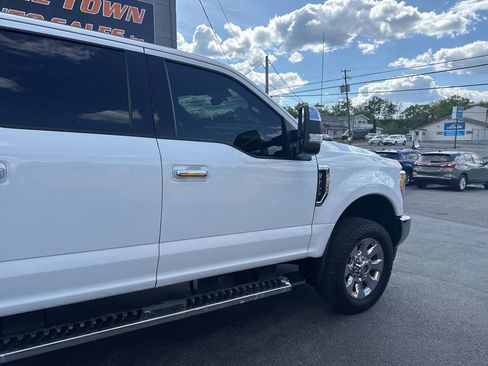 Used 2017 Ford F250 Lariat w/ Chrome Package AWD/4WD image 12