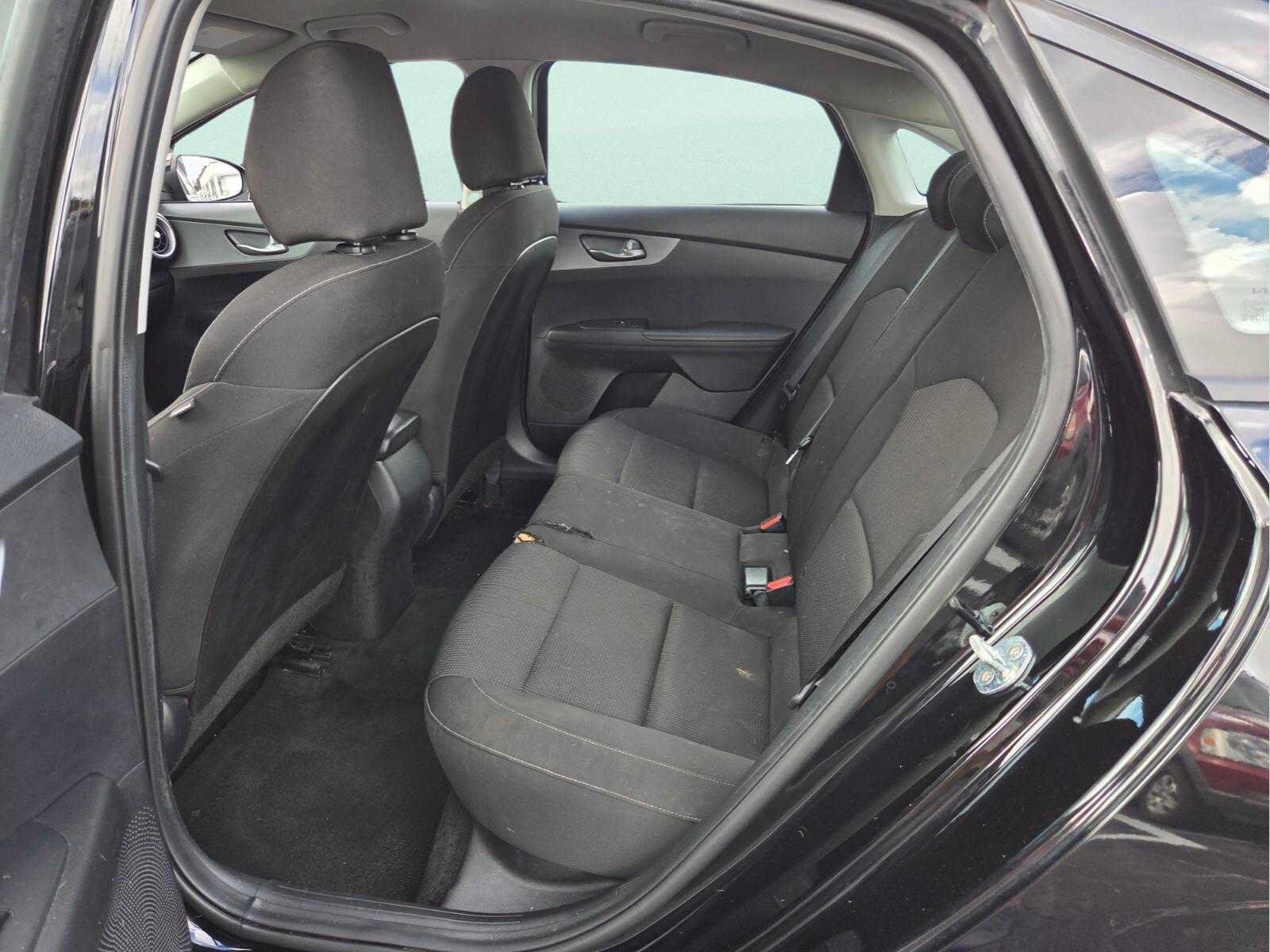 Used 2021 Kia Forte LXS FWD image 11
