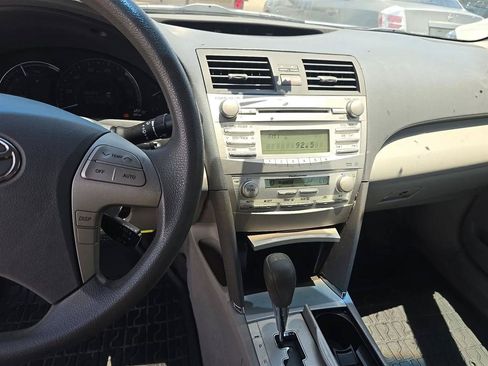 Used 2011 Toyota Camry Hybrid FWD image 17