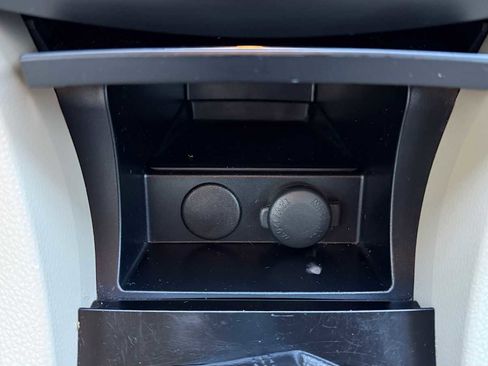 Used 2011 Suzuki Kizashi S image 24