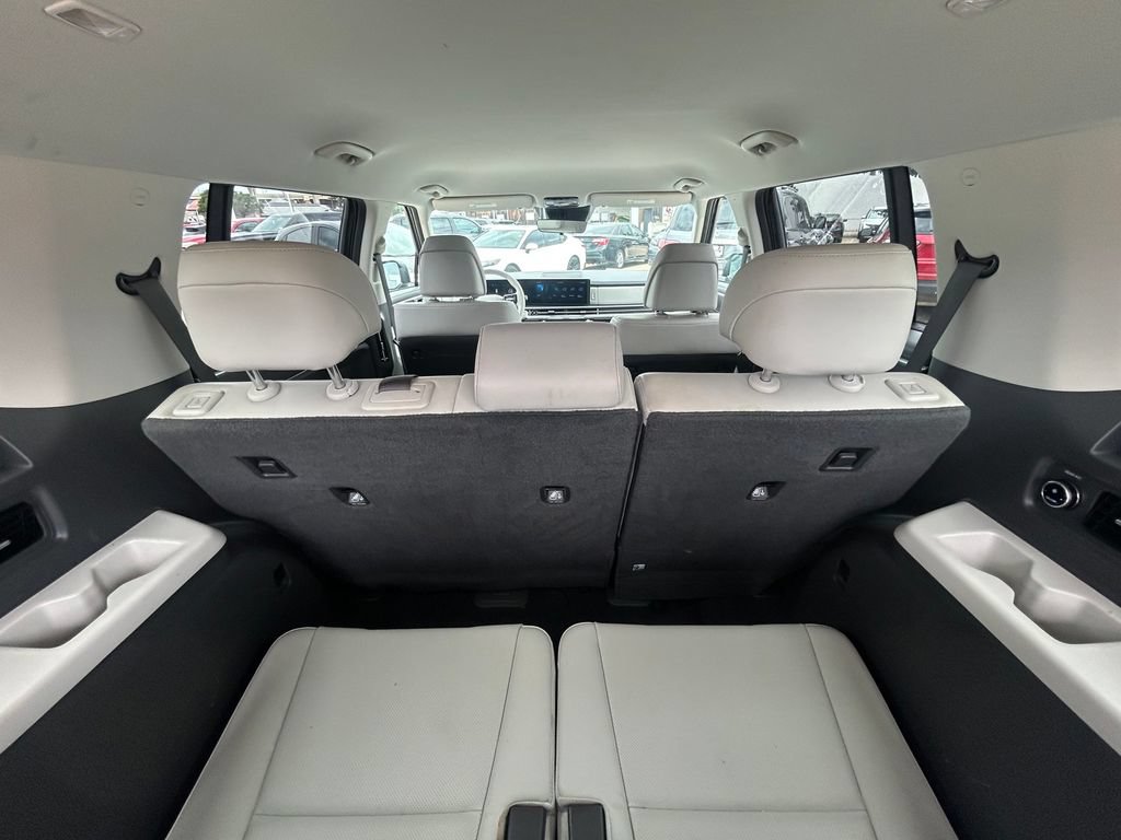 Used 2025 Hyundai Santa Fe SEL AWD/4WD image 14