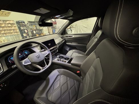 New 2026 Volkswagen Atlas Cross Sport SE image 5