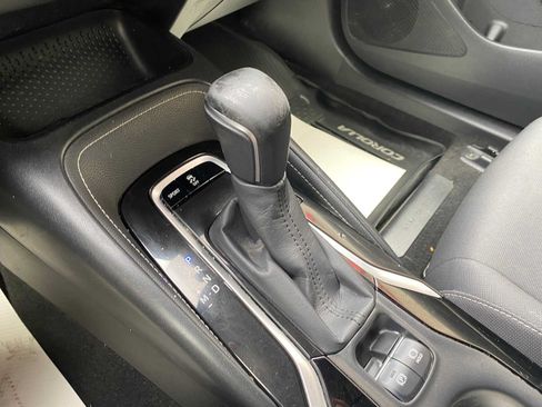 Used 2020 Toyota Corolla SE w/ SE Preferred Package FWD image 19