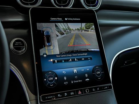 New 2025 Mercedes-Benz GLC 350e 4MATIC image 18