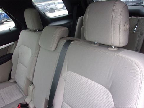 Used 2018 Ford Explorer 4WD image 18