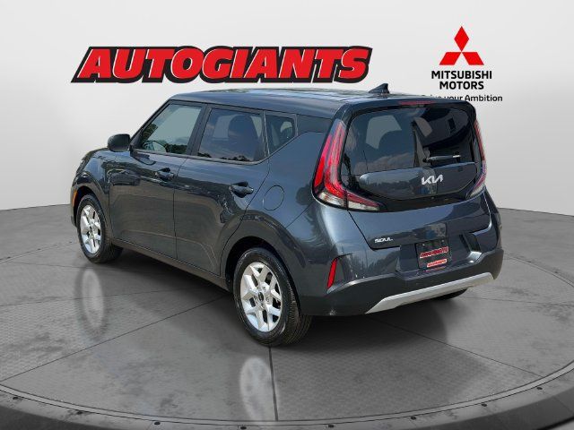 Used 2025 Kia Soul LX w/ LX Technology Package FWD image 6