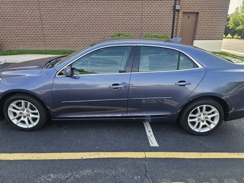 Used 2015 Chevrolet Malibu LT w/ Power Convenience Package image 3