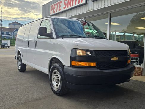 Used 2020 Chevrolet Express 2500 image 7