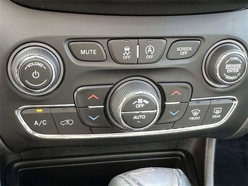 Used 2021 Jeep Cherokee Limited w/ Elite Package image 18