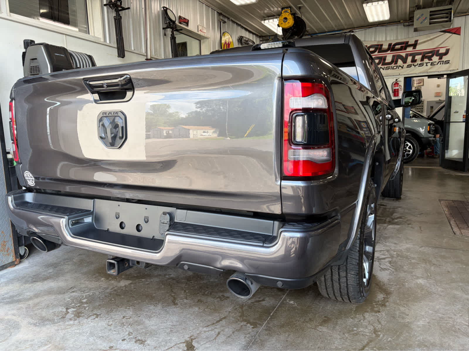 Used 2023 RAM 1500 Limited AWD/4WD image 6