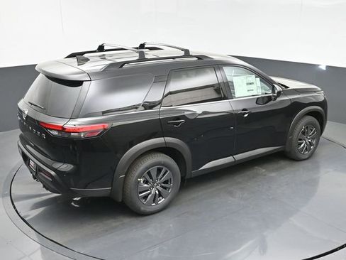 New 2026 Nissan Pathfinder SV w/ SV Premium Package FWD image 32
