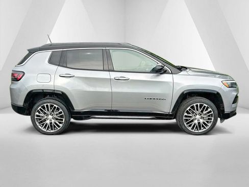 Used 2023 Jeep Compass Limited w/ Elite Group AWD/4WD image 8