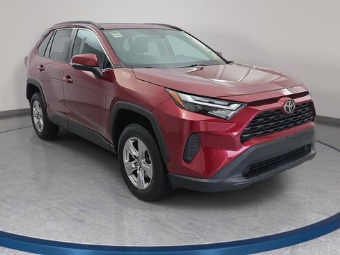 Used 2023 Toyota RAV4 XLE w/ Convenience Package image 3