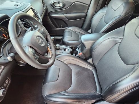 Used 2022 Jeep Cherokee Latitude Lux w/ Sun & Sound Group image 13