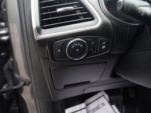 Used 2022 Ford Edge SEL w/ Convenience Package image 7