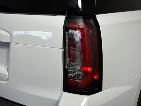 Used 2019 GMC Yukon SLT image 33