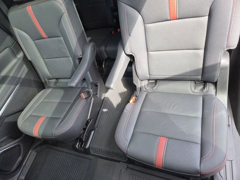 Certified 2024 Chevrolet Traverse RS w/ LPO, Floor Liner Package AWD/4WD image 33