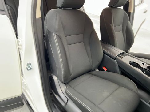 Used 2024 Nissan Rogue S FWD image 22