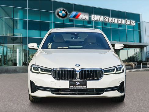 Certified 2023 BMW 530i w/ Premium Package image 6