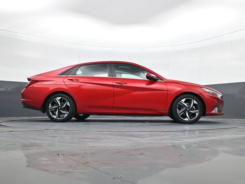 Certified 2023 Hyundai Elantra Limited image 24