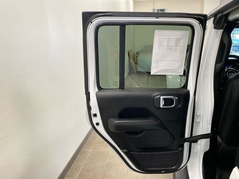 Used 2023 Jeep Wrangler Sahara w/ Cold Weather Group image 9