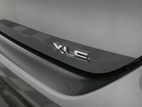 New 2026 Toyota Highlander XLE image 12