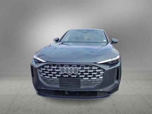 Certified 2025 Audi Q5 Premium Plus w/ Premium Plus image 3