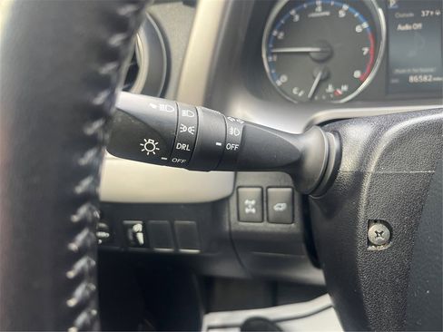 Used 2016 Toyota RAV4 XLE image 18