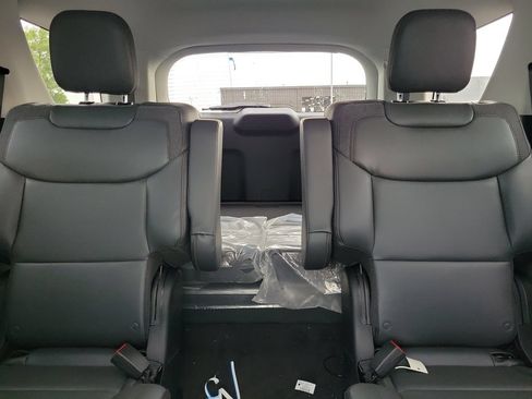 New 2026 Ford Explorer Active w/ Active Comfort Package AWD/4WD image 17