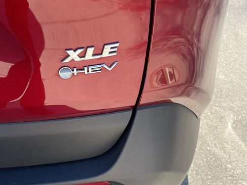 Used 2025 Toyota RAV4 XLE image 6