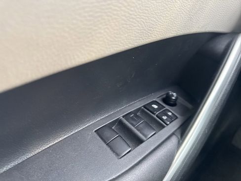 Used 2024 Toyota Corolla Cross L FWD image 13