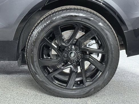 Used 2022 Land Rover Discovery HSE R-Dynamic image 14