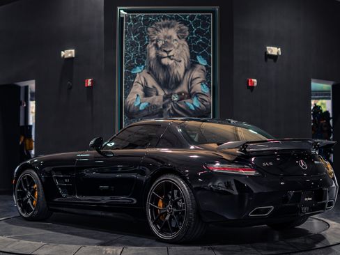 Used 2015 Mercedes-Benz SLS AMG GT Final Edition image 7