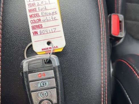 Used 2021 Ford Escape SEL w/ SEL Stealth AWD Package image 46