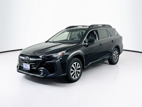 Used 2023 Subaru Outback Premium AWD/4WD image 1