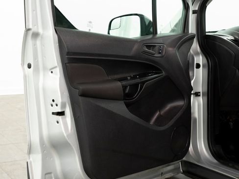 Used 2017 Ford Transit Connect XL image 6
